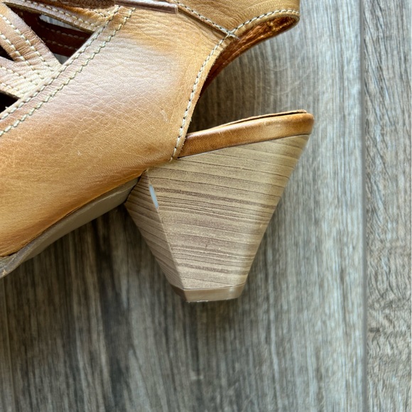 Pikolinos Tan Leather Heeled Sandals | 38 - Picture 7 of 8
